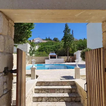 Serapho * Paphos