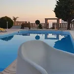 Serapho Vilă Paphos